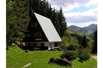 Slovensko Chata Rajecká Lesná, Exteriér